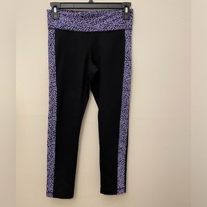💙Under Armour: black and purple leggings, size small